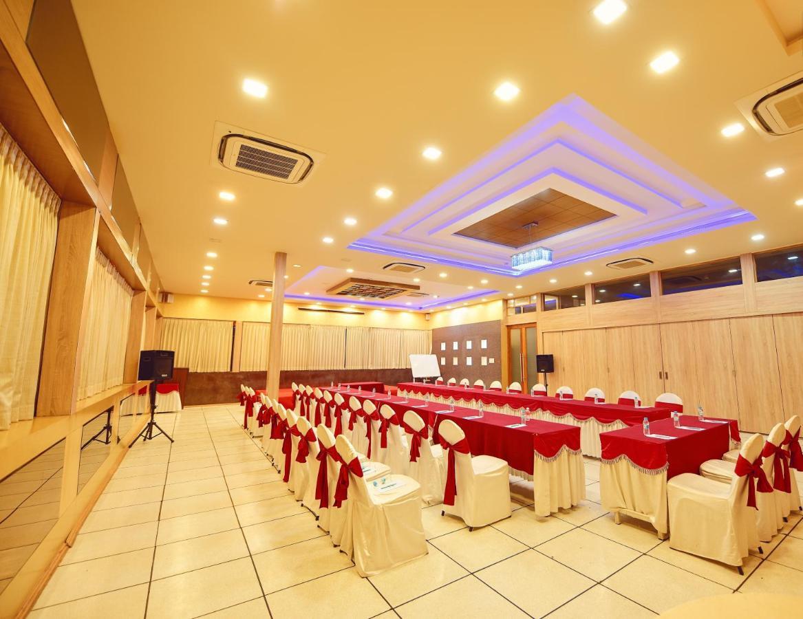 Hotel Sanman Gardenia バンガロール エクステリア 写真